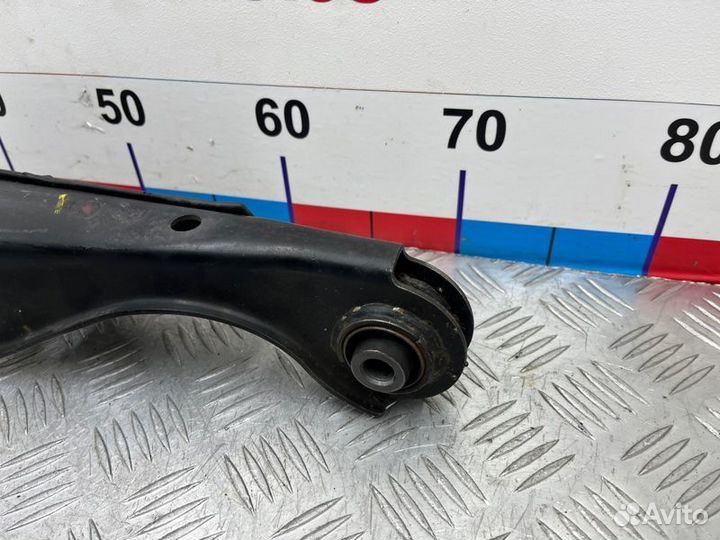 Рычаг поперечный задний правый Nissan Teana J31