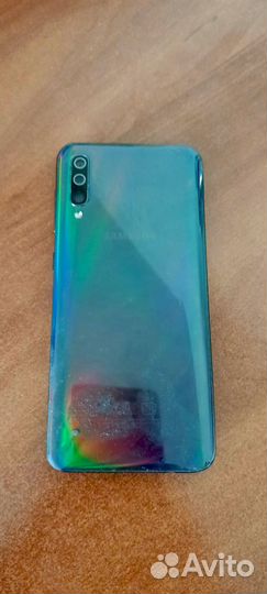 Samsung Galaxy A50, 4/64 ГБ