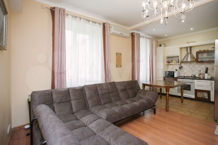 3-к. квартира, 90 м², 4/5 эт.
