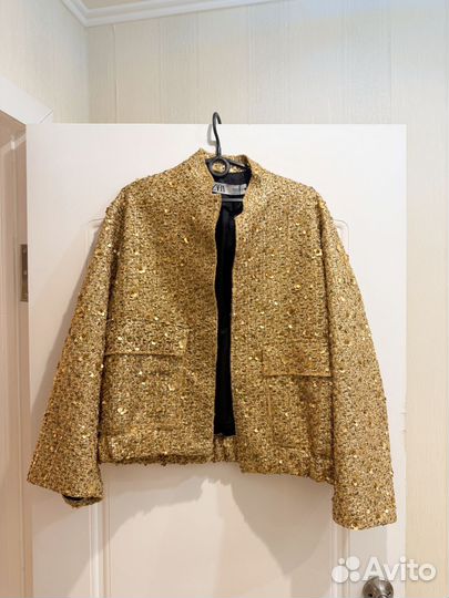 Бомбер zara золотой