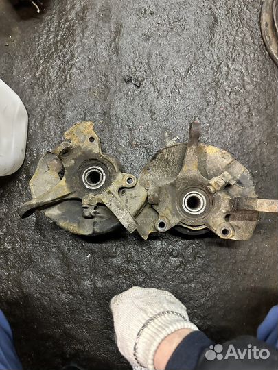 Поворотные кулаки Hyundai Matrix