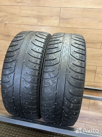 Bridgestone Ice Cruiser 7000 215/60 R16