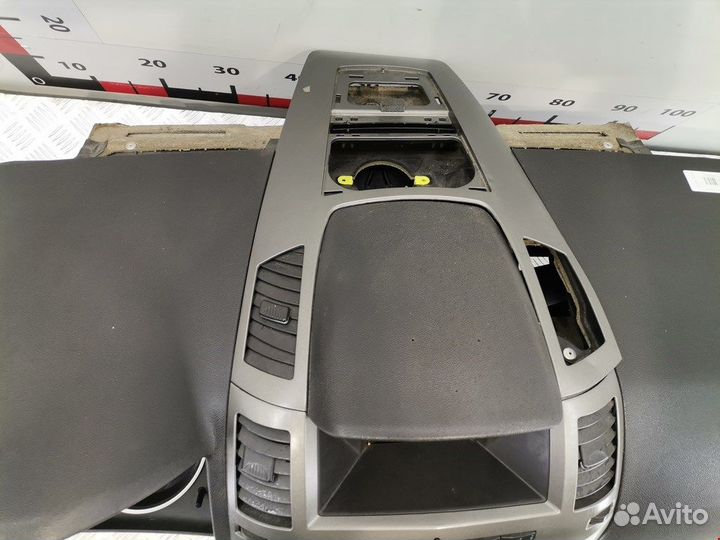 Торпедо (панель передняя) для Opel Zafira B