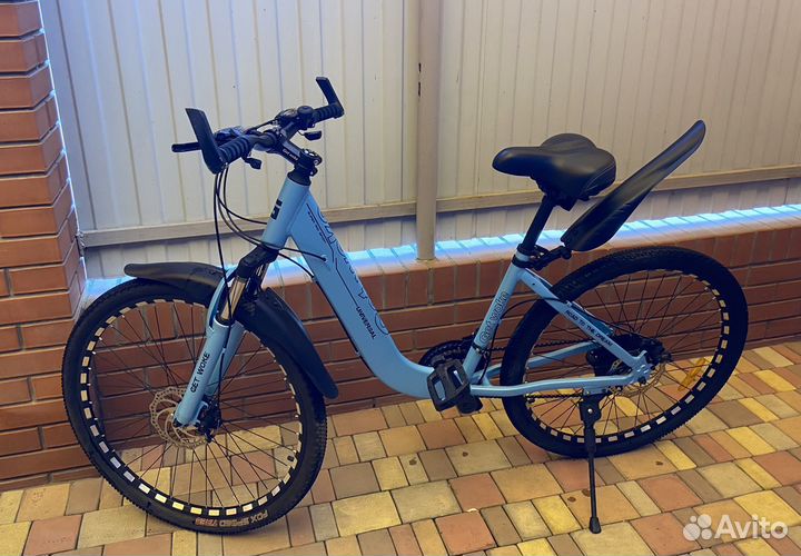 Велосипед с алюминевой рамой