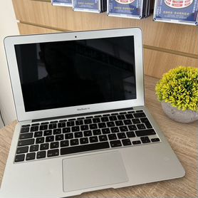 Apple MacBook Air 11 2011