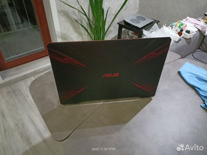 Игровой ноутбук Asus