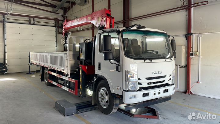 Isuzu Elf с КМУ, 2024