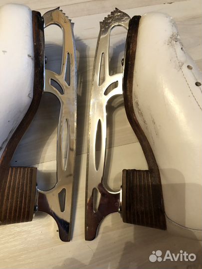 Фигурные коньки risport