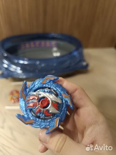 Арена и beyblade от хазбро