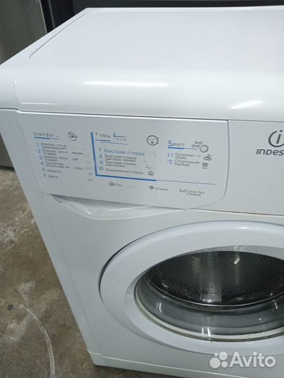 Узкая стиральная машина Indesit б\у на гарантии