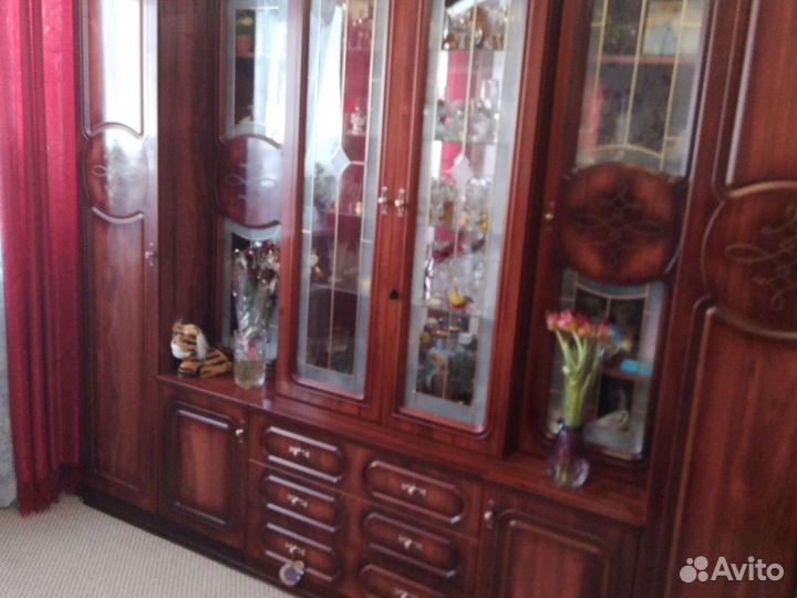 Стенка в гостиную