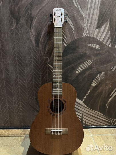 Укулеле баритон Flight NUB310