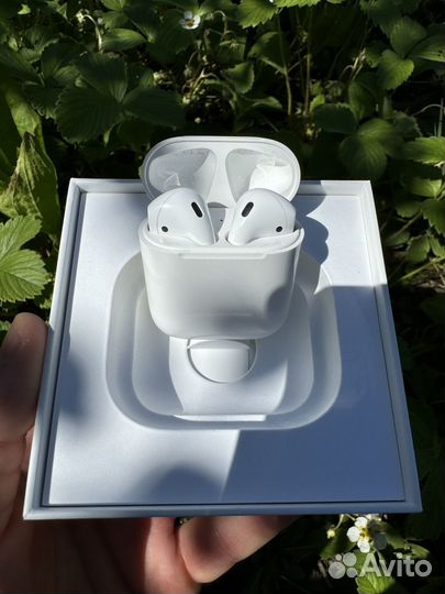 Беспроводные наушники Apple AirPods 2