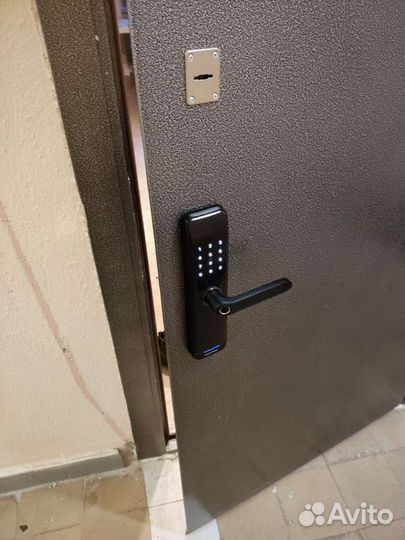 Установка электронных замков с биометрией