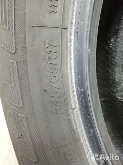 Bridgestone Dueler H/T 245/65 R17