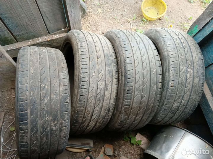 Pirelli P Zero Nero GT 215/50 R17 95Y