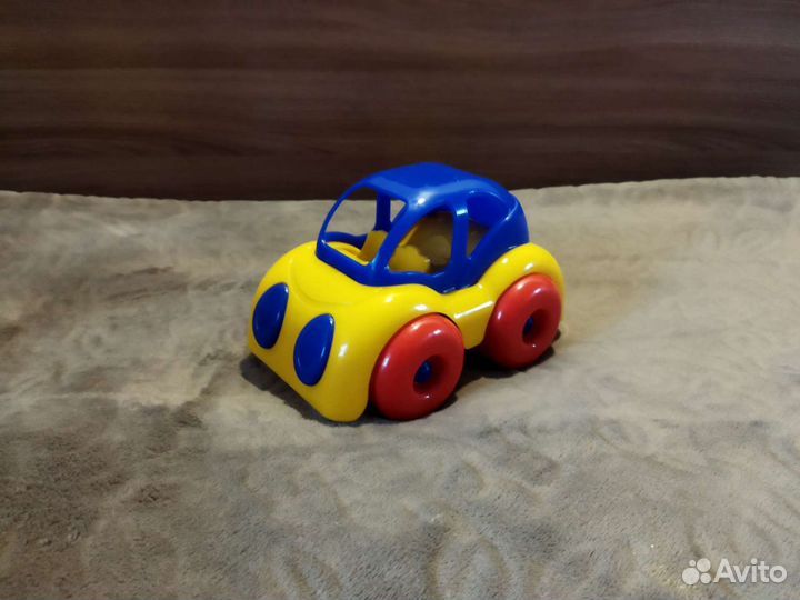 Детские игрушки (параход/машина)