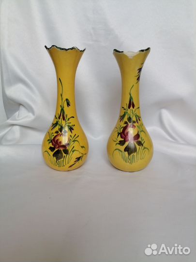 Две вазы.Фарфор.ссср.50годы 20 века. Высота 20 см