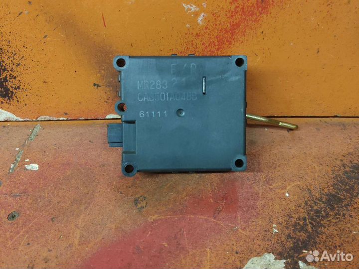 Моторчик заслонки печки mitsubishi galant 8