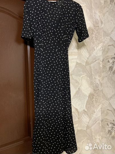 Платье в горошек Mango