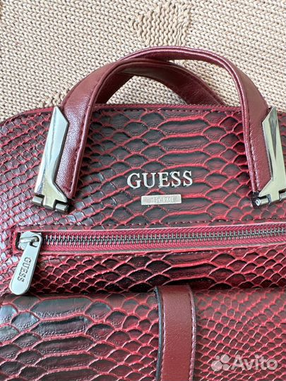 Рюкзак Guess