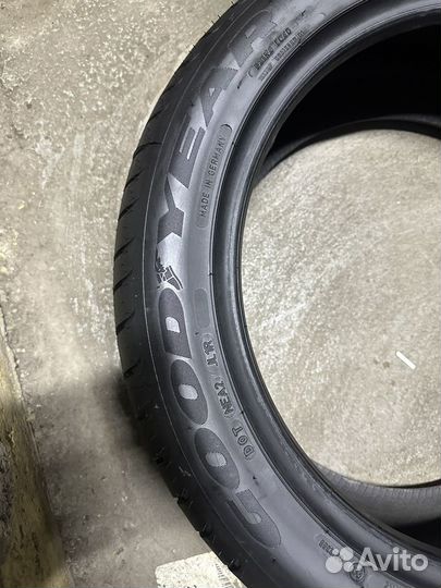 Goodyear EfficientGrip 245/45 R19 и 275/40 R19 Y