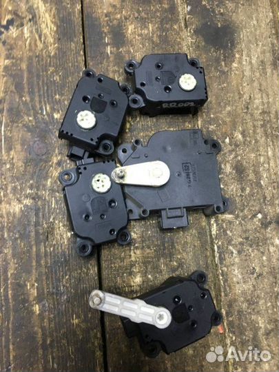 Заслонка печки Land Rover Range Rover Sport L320