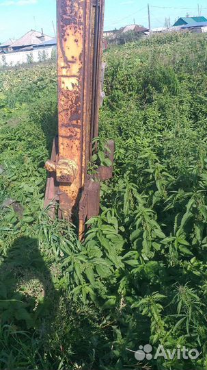 Прицепной вилочный погрузчик к трактору