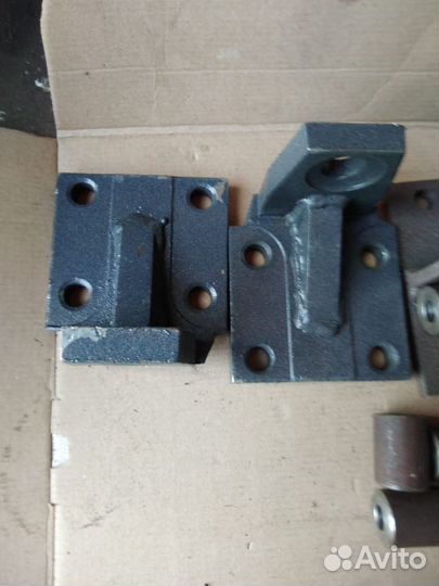 Кронштейн задний на дв.Ямз