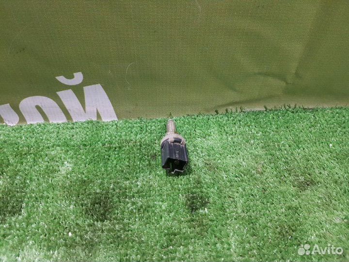 Датчик педали тормоза Toyota Vista SV40 4S-FE