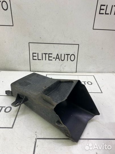 Воздуховод Bmw 5 F10 2011