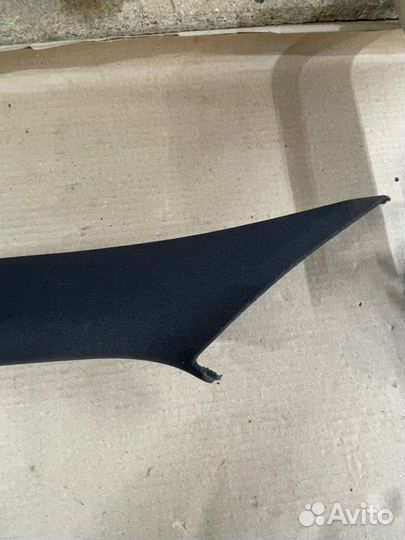 Обшивка стойки передняя левая Mercedes-Benz
