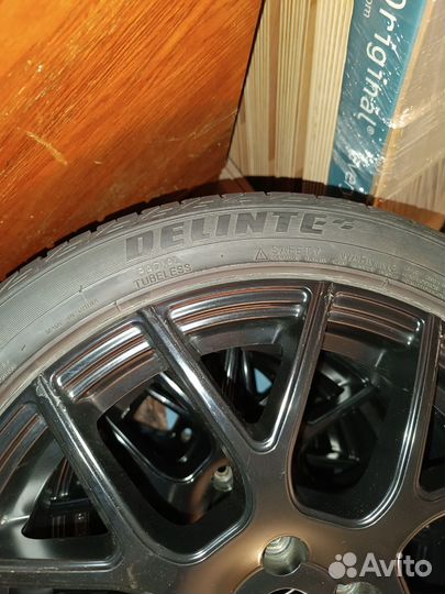 Delinte DH2 235/45 R18 98W