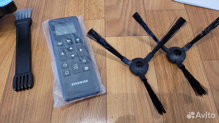 Робот пылесос Starwind новый
