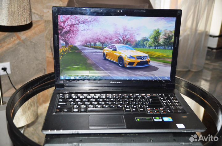 Классный ноутбук Lenovo B560 на i3 с SSD