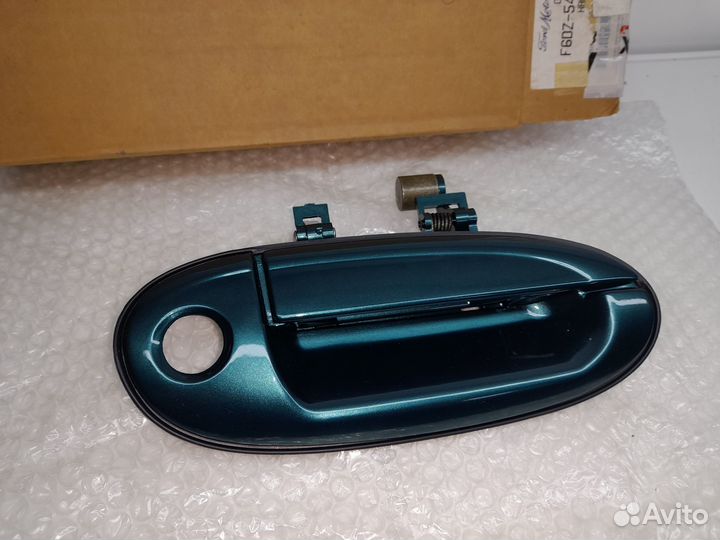 Ford Taurus (96-98) Ручка передняя правая Новая