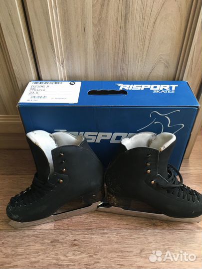 Фигурные коньки risport
