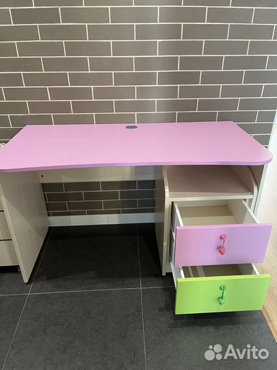Компьютерный письменный стол (детский)
