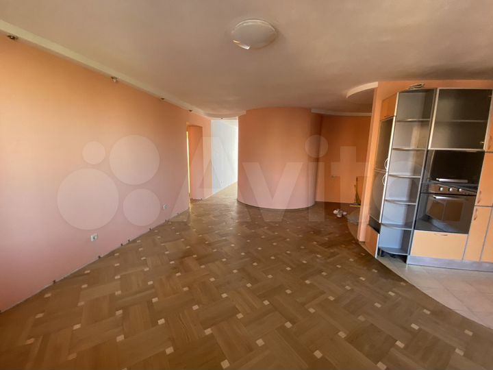 4-к. квартира, 80 м², 8/9 эт.