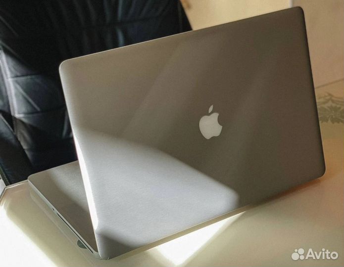 Apple macbook pro 17'