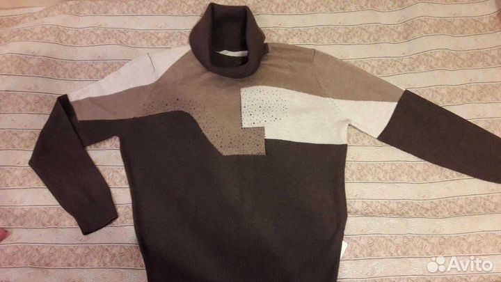 Свитер женский