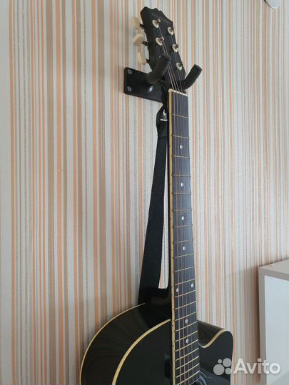 Акустическая гитара с чехлом