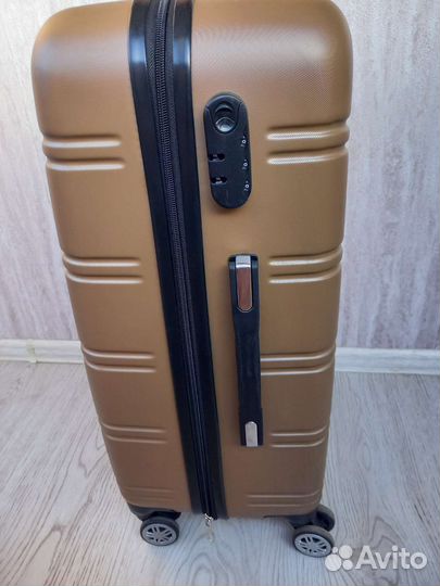 Чемодан на колесах