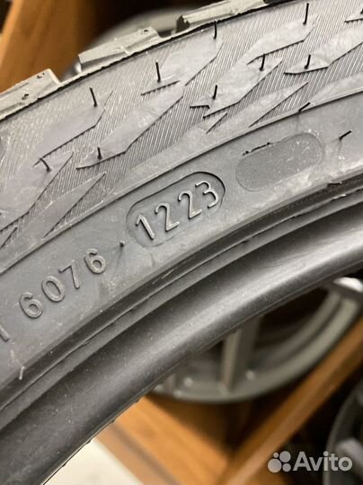 Nokian Tyres Hakkapeliitta 9 SUV 275/40 R21 107T