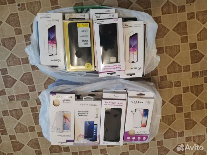 Чехлы, плёнки, защитные стекла для телефонов