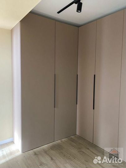 Шкаф в прихожую