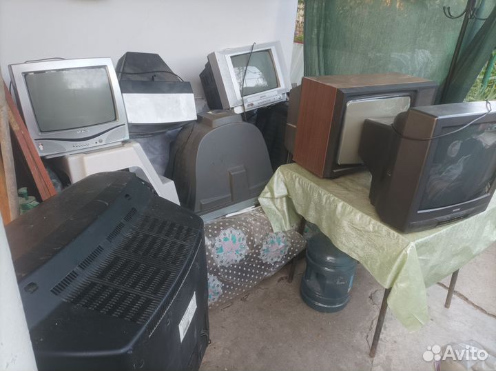 Телевизор на запчасти