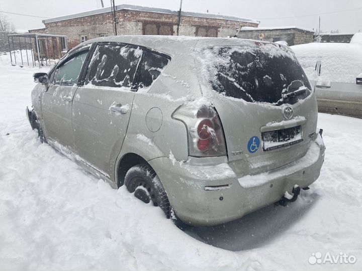 Заднее левое крыло toyota corolla verso