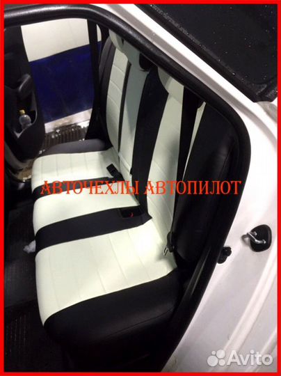 Чехлы Автопилот Hyundai i40 из экокожи чёрно-белые