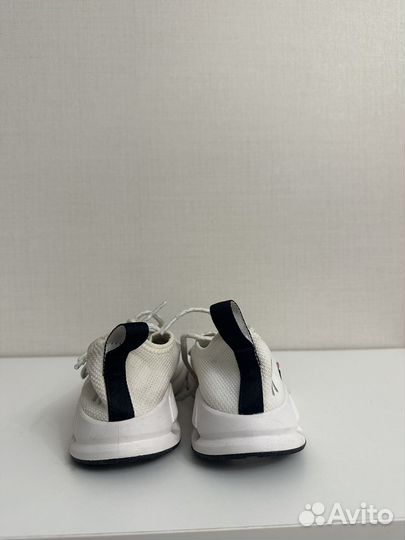 Кроссовки On running